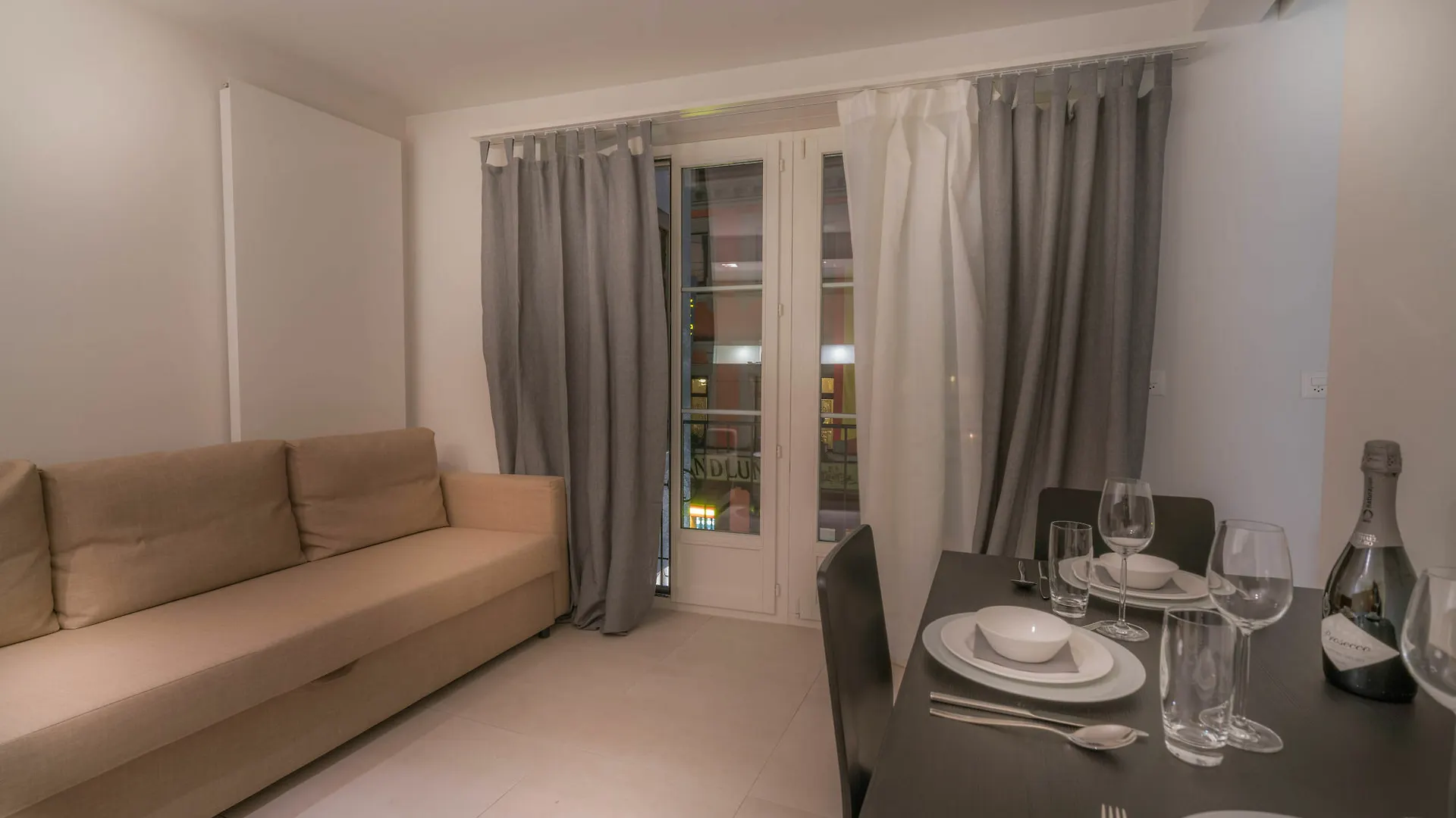 Zurich Niederdorf - Grossmunster Apartment 0*,  Switzerland